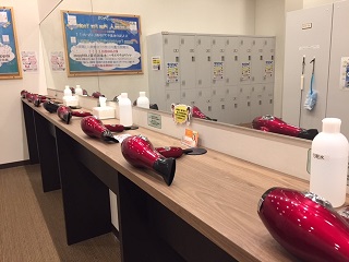 �p�E�_�[���[��